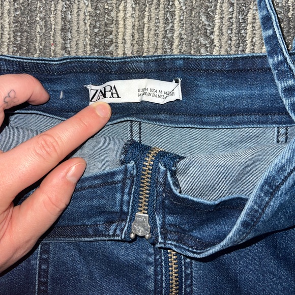 Zara Jean Dress - Picture 2 of 3